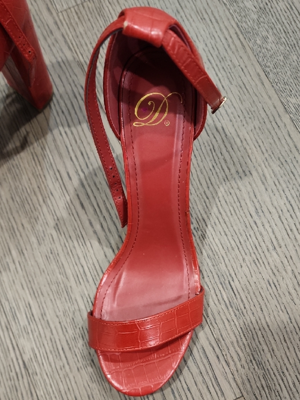 Delicious Red Croc-Embossed Block Heel Sandals - Picture 2 of 8